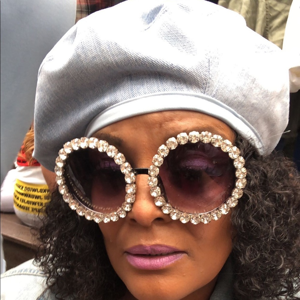 Meet your Posher, Farah